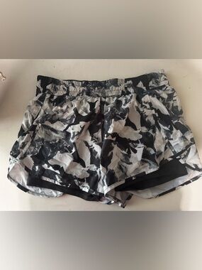 Avia Black and White Abstract Print Athletic Shorts